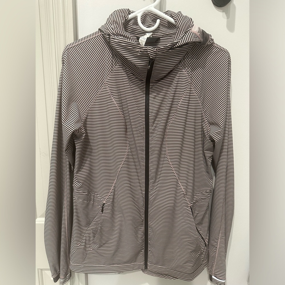 Lululemon Size 8 Hooded Jacket